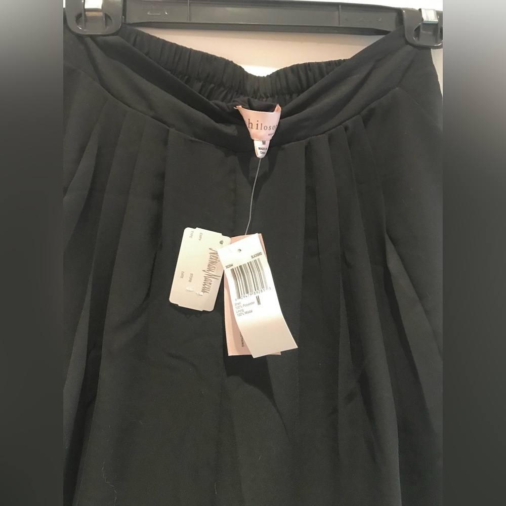 NWT__Women's Blackbird Pleated Dress Shorts by Philosophy__NWT